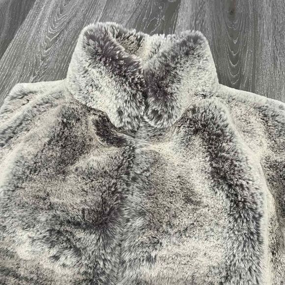 Brigette Bailey Faux Fur Vest SZ M Gray Super Soft! - Picture 2 of 10